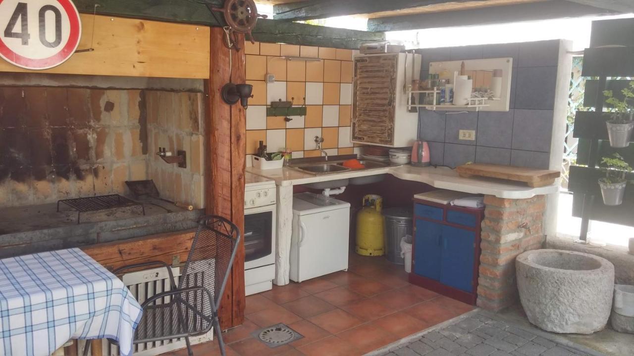 Hotel Pape Punat Extérieur photo