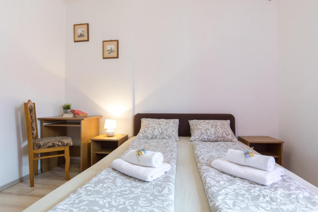 Hotel Pape Punat Extérieur photo