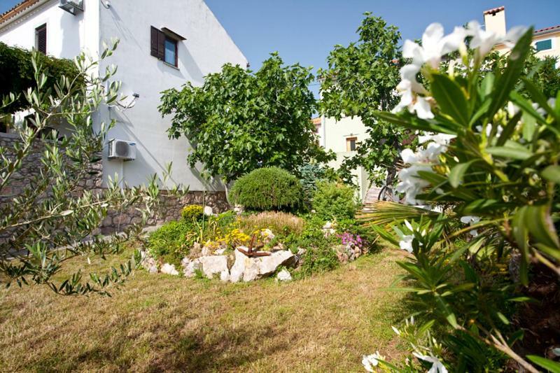 Hotel Pape Punat Extérieur photo