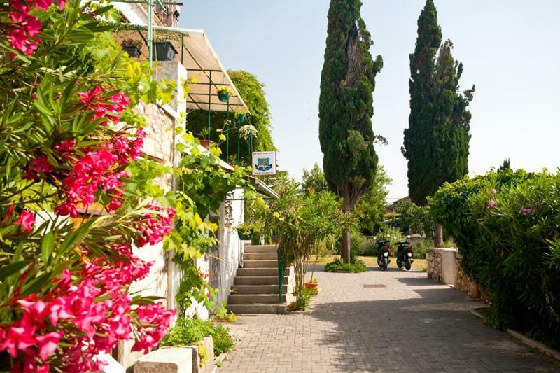 Hotel Pape Punat Extérieur photo